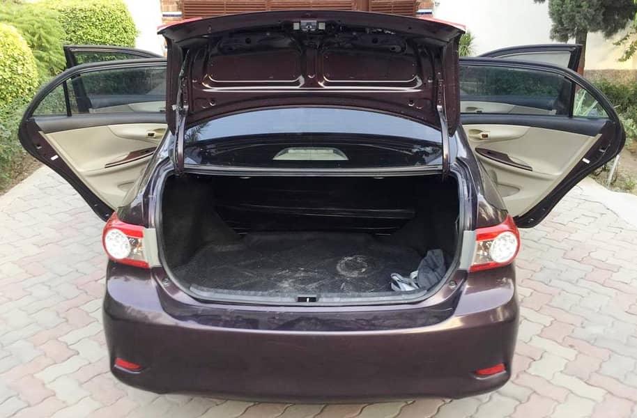 Toyota Corolla GLI 2012 (Exchange Possible) 2