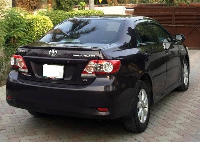 Toyota Corolla GLI 2012 (Exchange Possible) 4