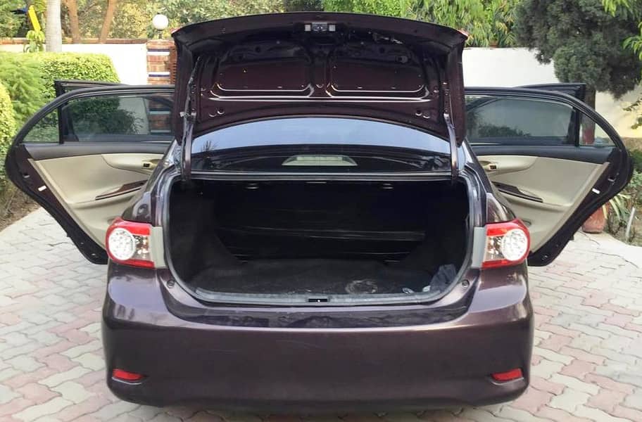 Toyota Corolla GLI 2012 (Exchange Possible) 6