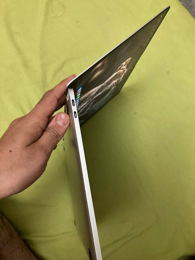 Apple MacBook Pro 2