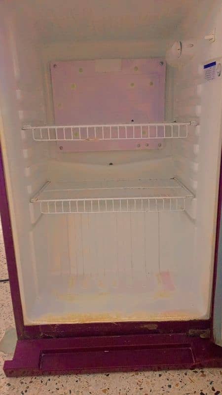 ORIENT FRIDGE MEDIUM SIZE VERY GOOD CONDITION NO REPAIR URGENT Sale 4