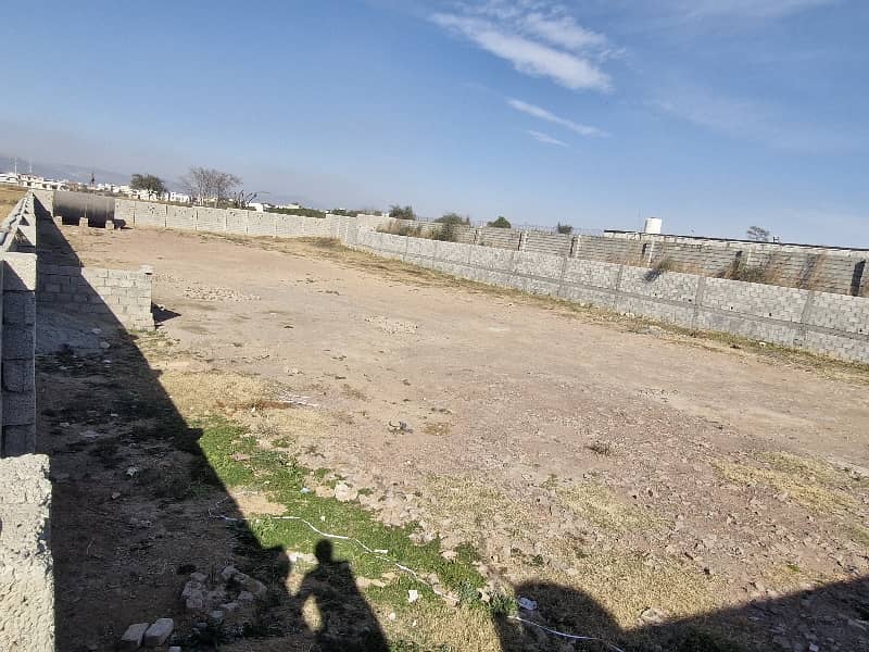 4 Kanal Warehouse/Yard Available For Rent 5