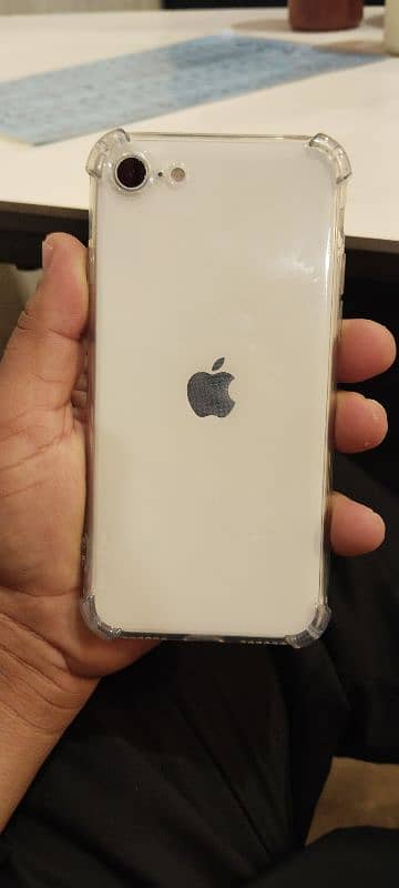 I phone SE 64 Gb 10 by 10 0