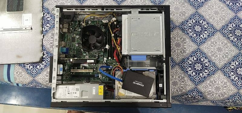 Dell optiplex 790 | i7 2nd gen | 12gb ram | SSD +HDD| 2GB GPU AMD DDR5 1