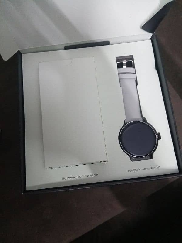 Luna series Zero lifestyle 2