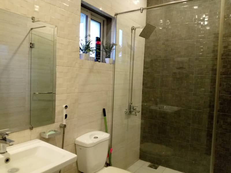 3 KANAL FACTORY FOR RENT IN LDA AVENUE 1 27