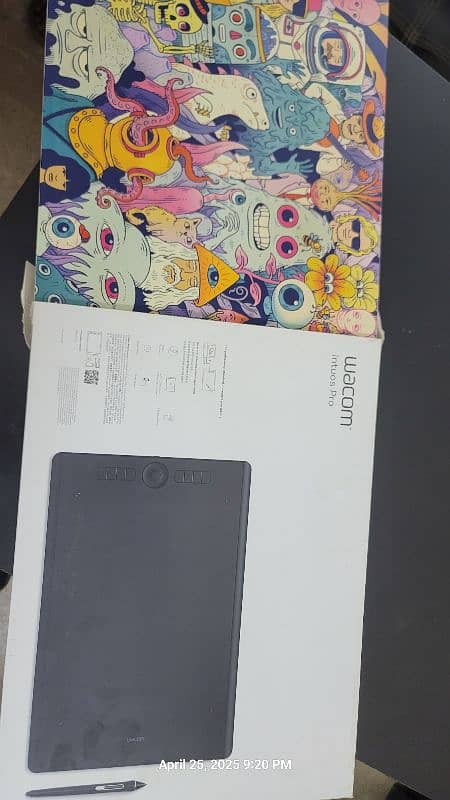 Wacom Intuos Pro PTH-860 Large size graphic tablet 1