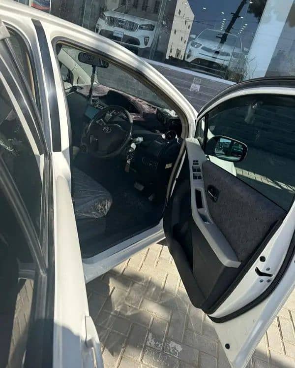 Toyota Vitz 2009 2
