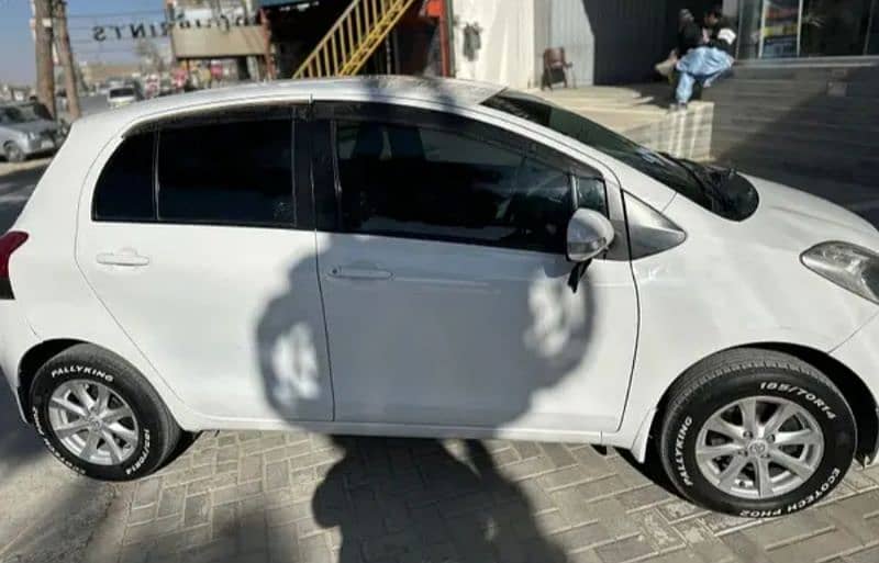 Toyota Vitz 2009 3