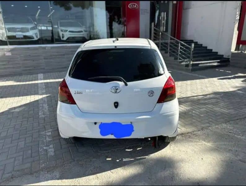 Toyota Vitz 2009 4