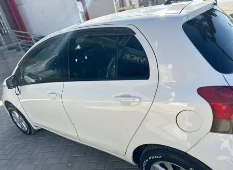Toyota Vitz 2009 5