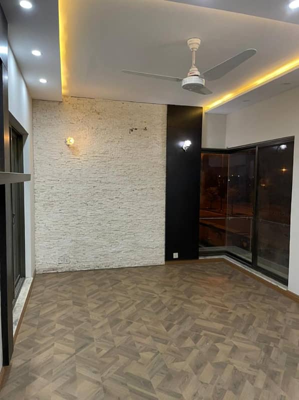 Facing Park Kanal House Rent In DHA Phase 1-N-Lahore 32