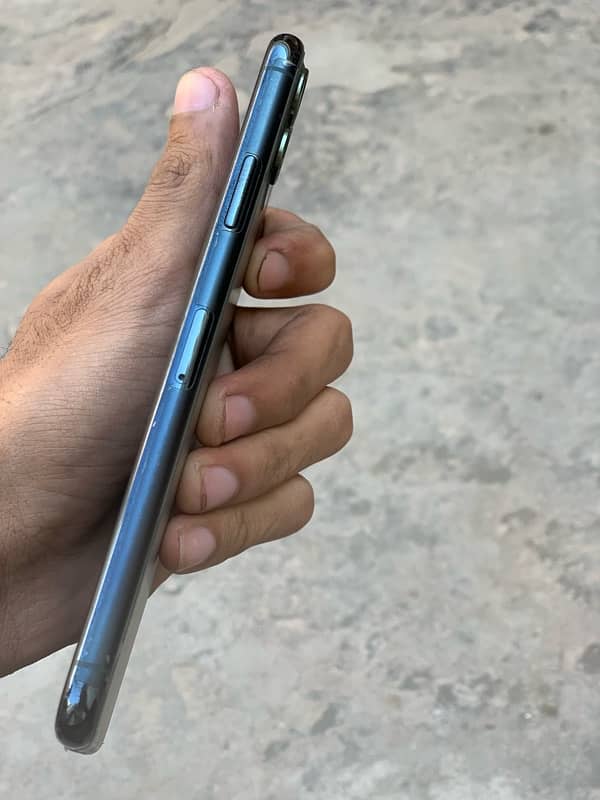 iphone 11 pro max 1