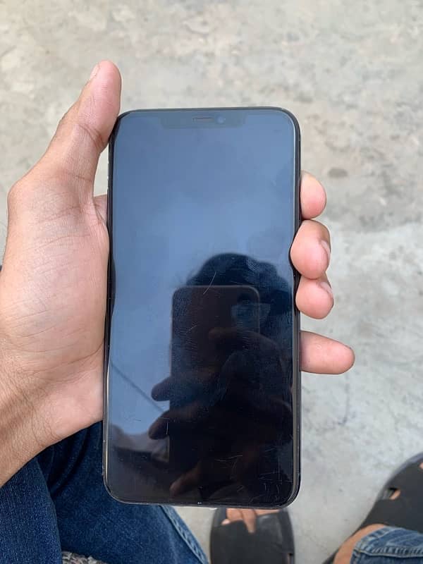 iphone 11 pro max 3