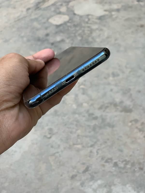 iphone 11 pro max 5