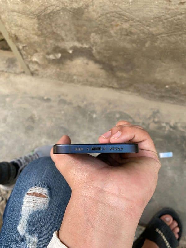 iphone 12 FACTORY UNLOCKED 3