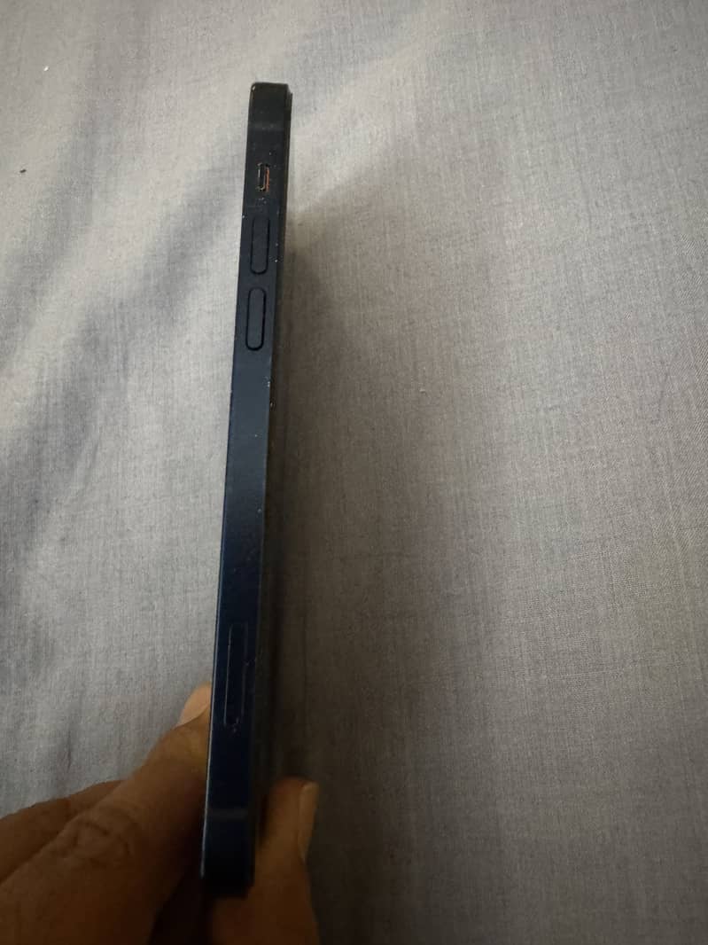 Iphone 12 64GB Non PTA with box 5