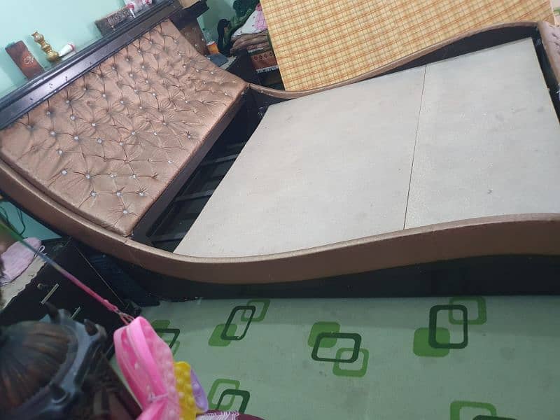 king size bed with two tables and mirror table 03449192025 4