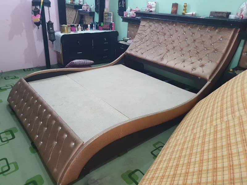 king size bed with two tables and mirror table 03449192025 6
