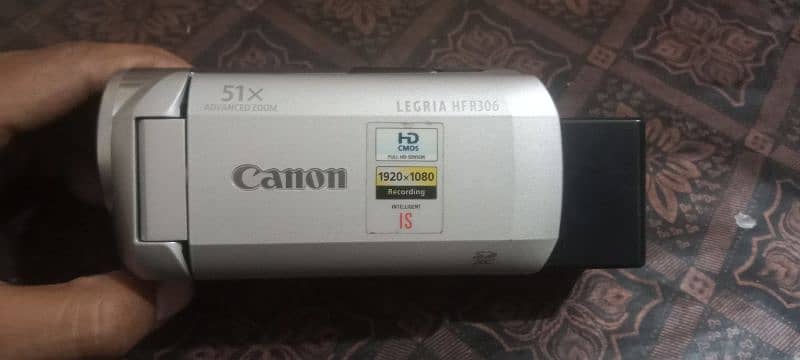 canon Handycam , with tousch screen 32GB Sd card also with charger 0