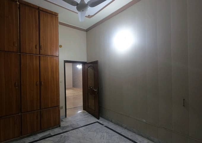Ideally Located House For Sale In Allama Iqbal Town - Nizam Block Available 1