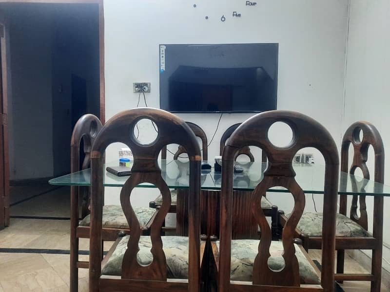 6 seater dining table 4