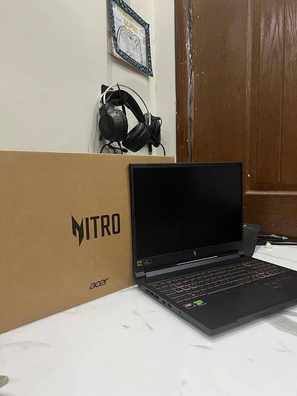 Acer Nitro V16 ANV16-41-R34Z Gaming Laptop 0