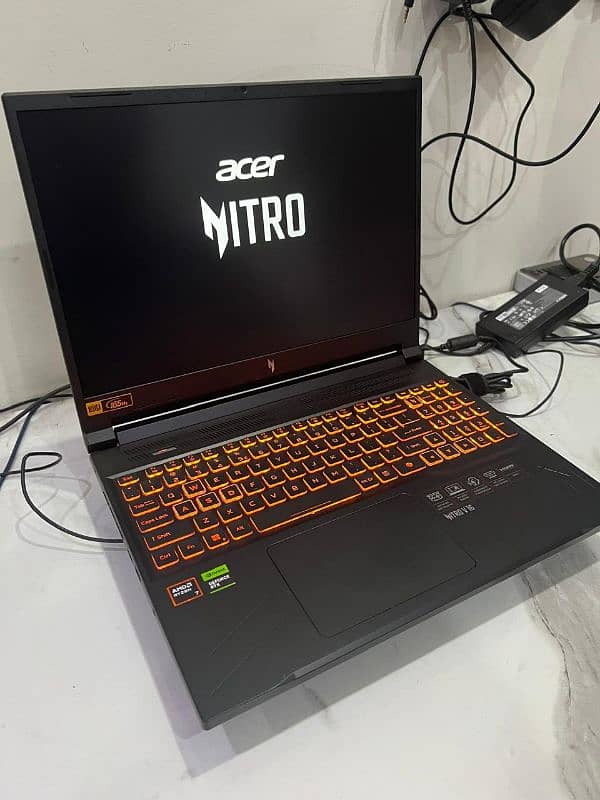 Acer Nitro V16 ANV16-41-R34Z Gaming Laptop 1
