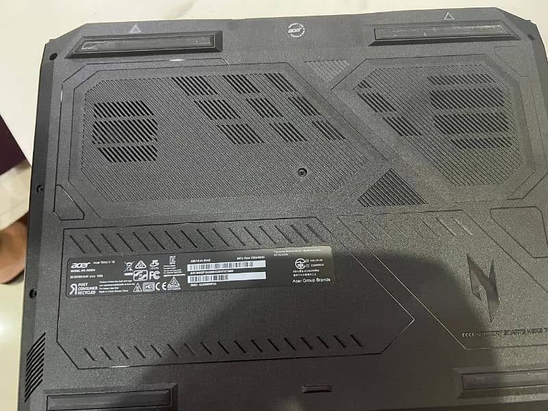 Acer Nitro V16 ANV16-41-R34Z Gaming Laptop 2