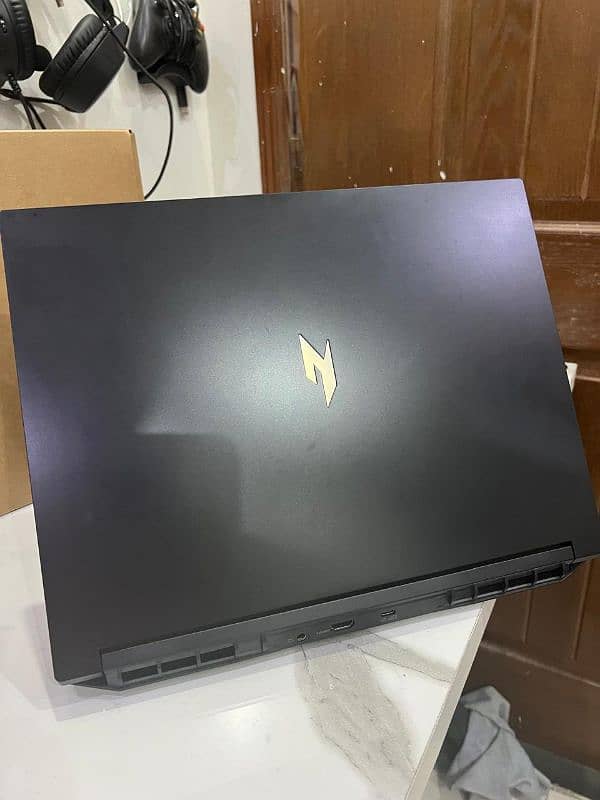 Acer Nitro V16 ANV16-41-R34Z Gaming Laptop 4