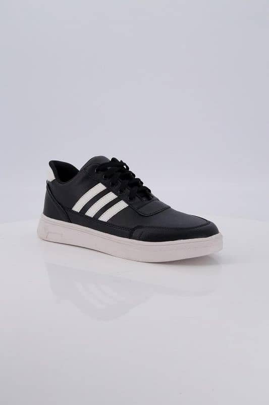 men casual jaogers and sneakers 7