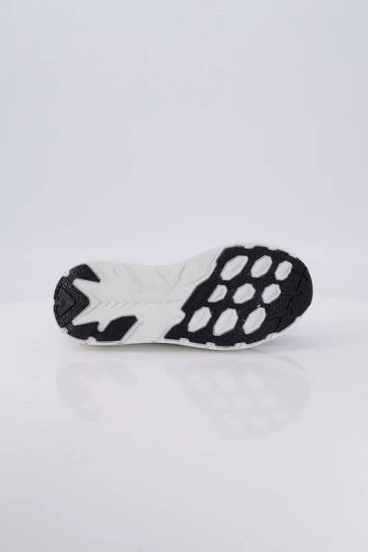 men casual jaogers and sneakers 15