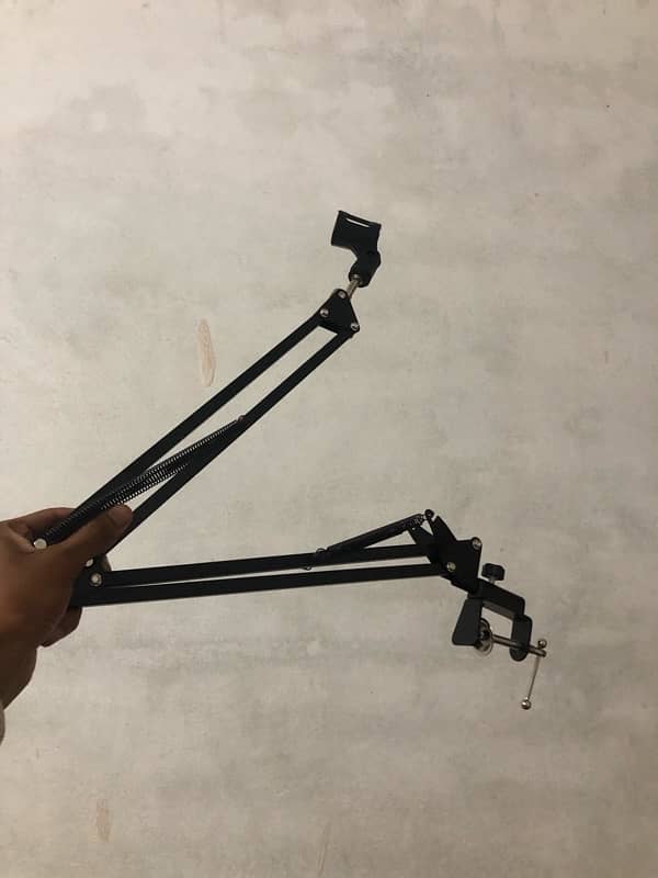 podcast stand 0