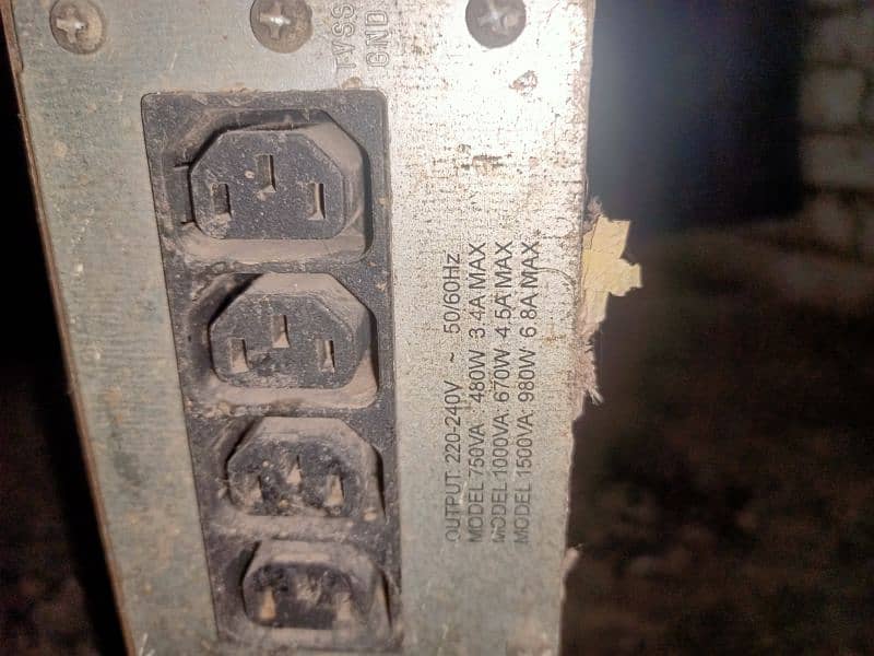 APC 2200 VA 2
