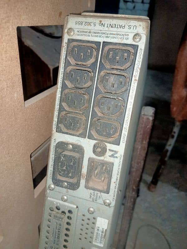 APC 3000va smart ups 1