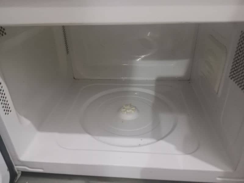 white color 1