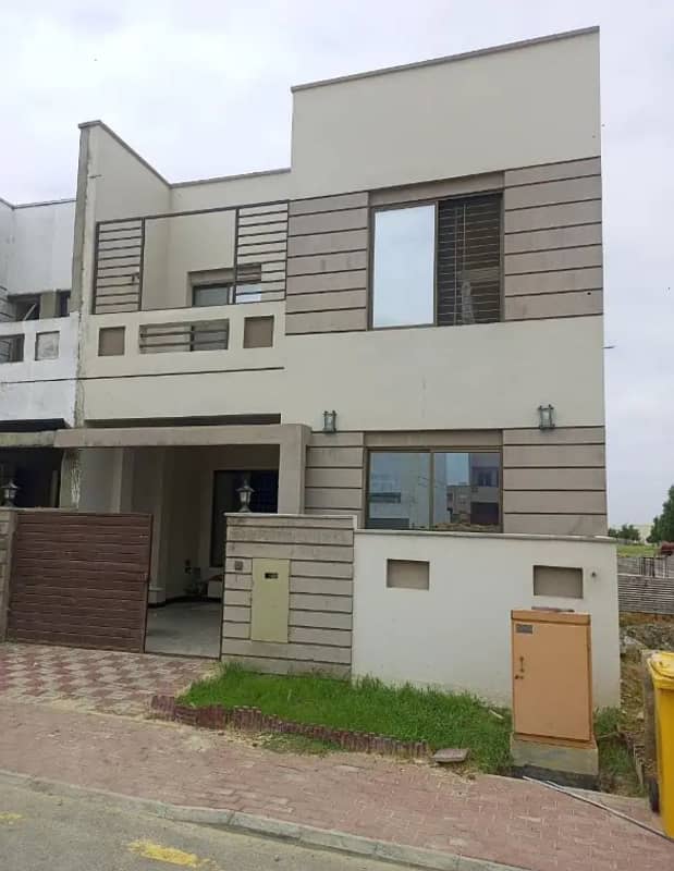 125sq yd 3Bed DDL Villas FOR SALE at Precinct-27 Close to Jinnah Avenue and London Bridge 0