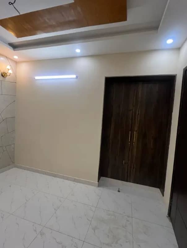 125sq yd 3Bed DDL Villas FOR SALE at Precinct-27 Close to Jinnah Avenue and London Bridge 2