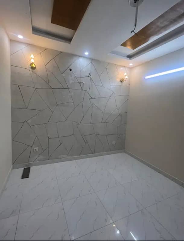 125sq yd 3Bed DDL Villas FOR SALE at Precinct-27 Close to Jinnah Avenue and London Bridge 3