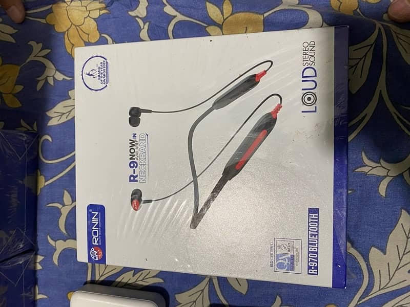 Ronin Neckband 2