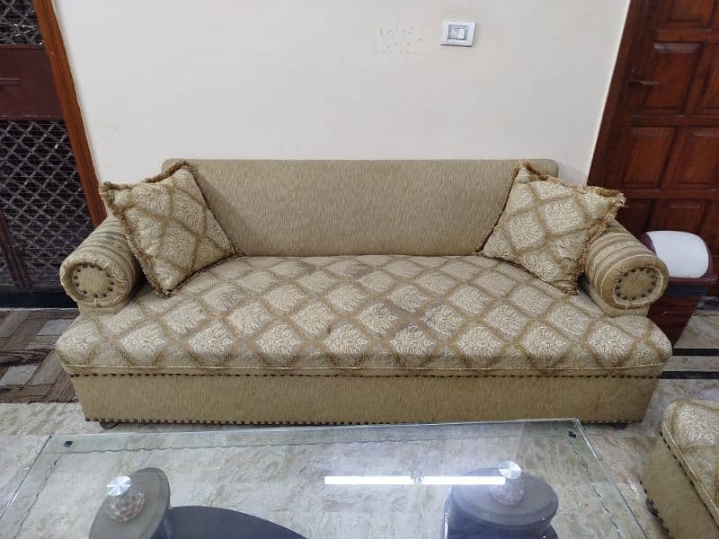 7 SEATER SOFA SET WITH CENTER TABLE 0