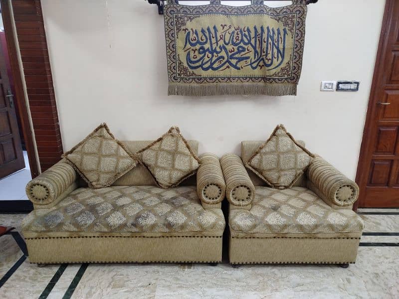 7 SEATER SOFA SET WITH CENTER TABLE 1
