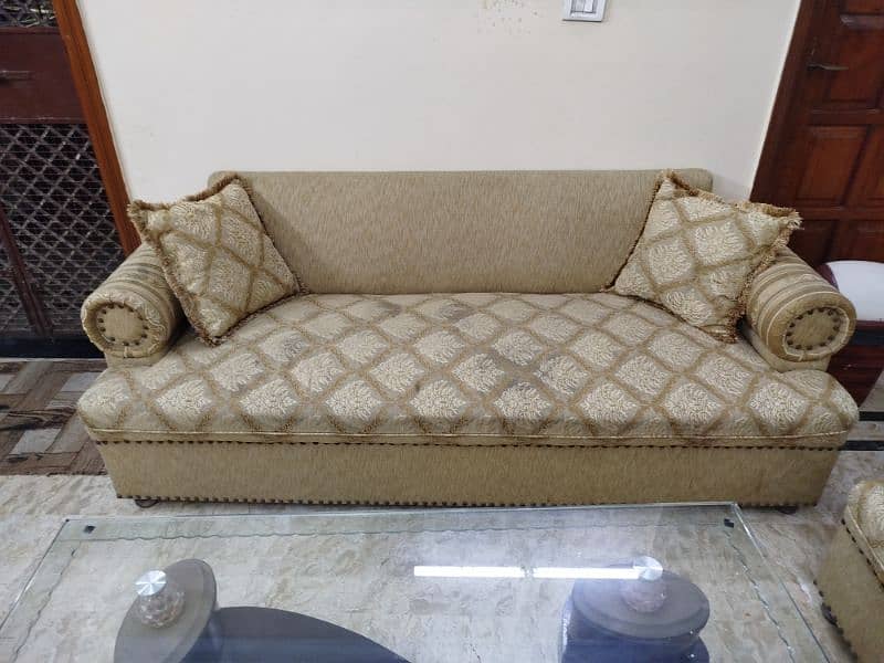 7 SEATER SOFA SET WITH CENTER TABLE 5