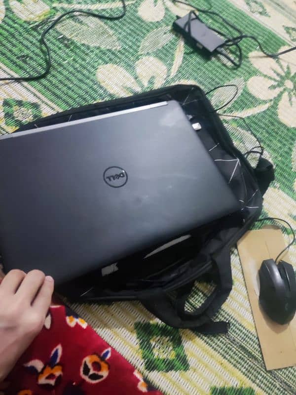 Dell Laptop core i5 15 inches full screen 5