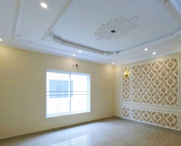 Brand New 10 Marla House Available In Allama Iqbal Town - Raza Block For sale 3