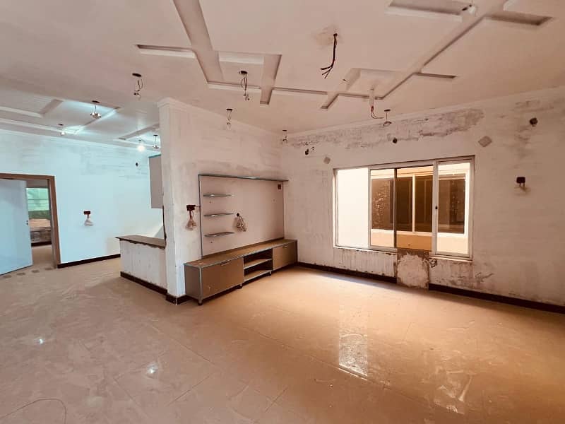 1 Kanal House Available For Sale In Gulshan Abad. 18