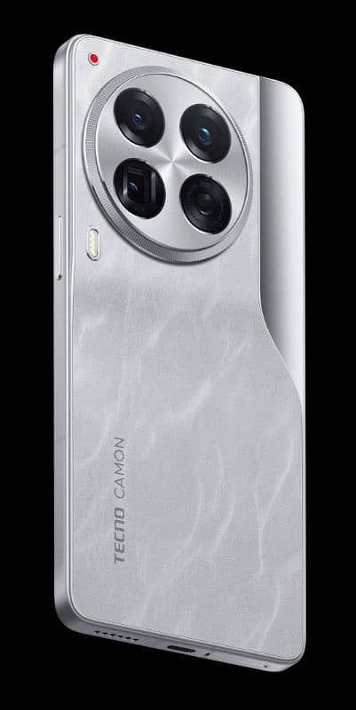 Tecno Camon 30 1