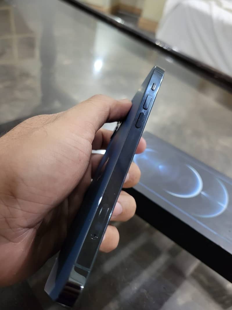 Iphone 12 pro with box 3