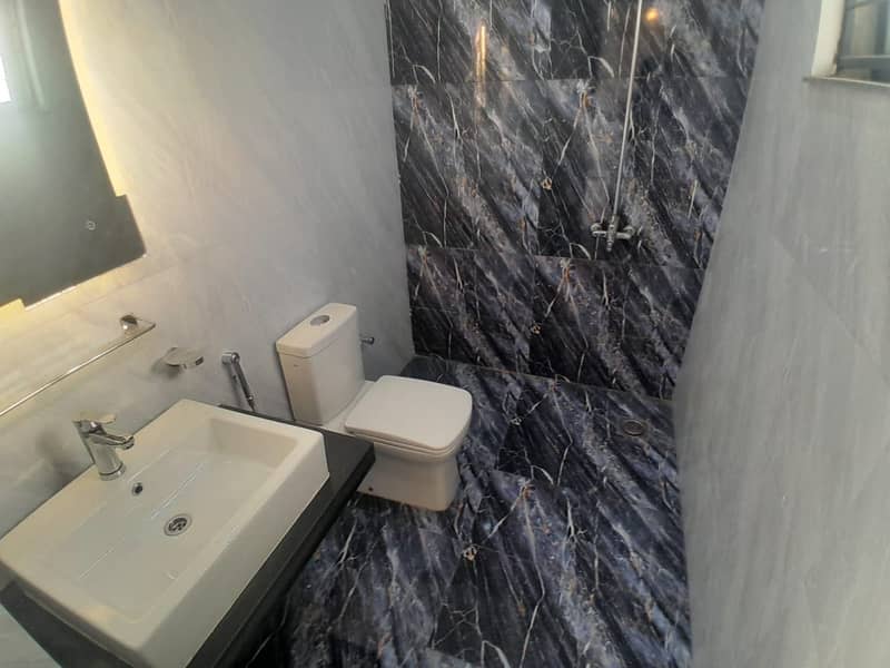 BRAND NEW HOUSE 5 MARLA AVAILABLE FOR SALE IN PHASE ONE BAHRIA ORCHARD LAHORE 1