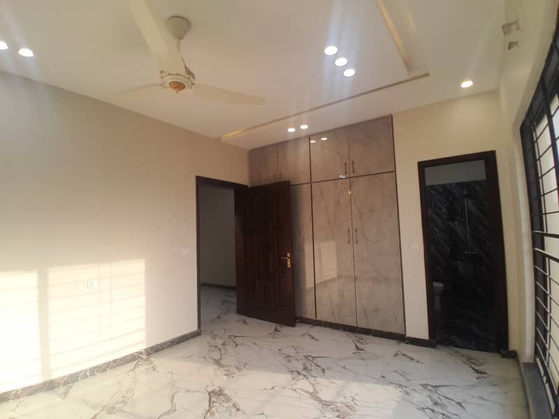 BRAND NEW HOUSE 5 MARLA AVAILABLE FOR SALE IN PHASE ONE BAHRIA ORCHARD LAHORE 3